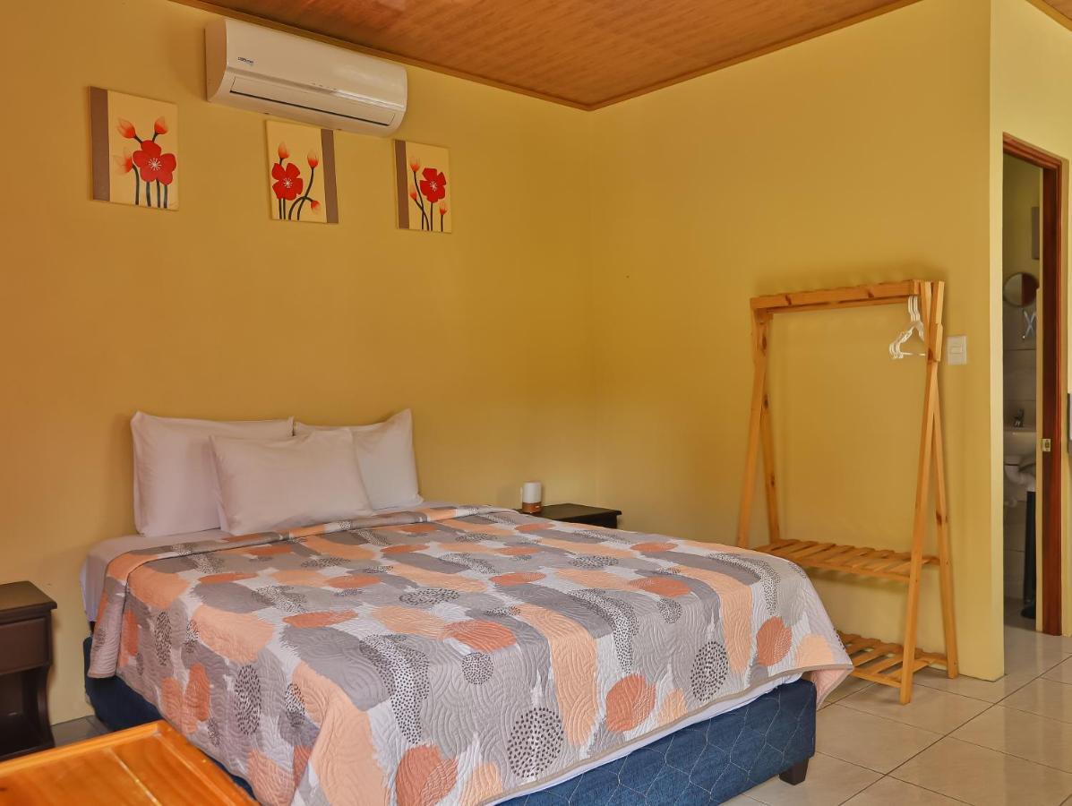 Inn Chongos Place La Fortuna